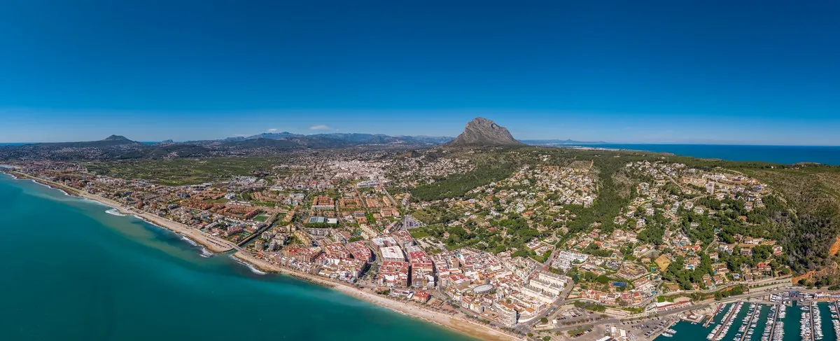 Vista aérea de Jávea, Montgó